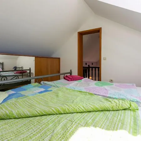 Boni In - Kvarner Region 수페타르스카 드라가