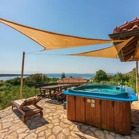 Boni In - Kvarner Region 수페타르스카 드라가