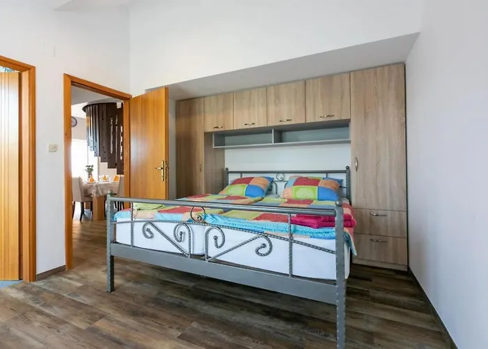 Boni In - Kvarner Region Pensión Supetarska Draga