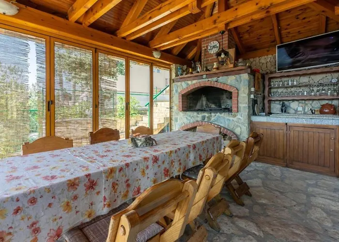 Boni In - Kvarner Region Supetarska Draga